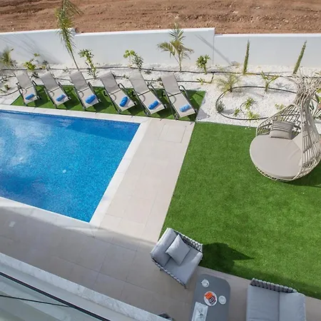 The Complete Guide To Renting Your Exclusive Holiday In With Private Pool And Close To The Beach 1561 别墅 *