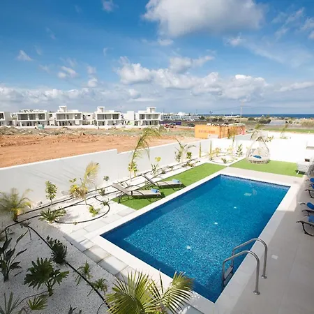 The Complete Guide To Renting Your Exclusive Holiday In With Private Pool And Close To The Beach 1561 别墅 *