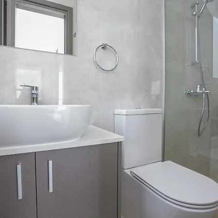 The Complete Guide To Renting Your Exclusive Holiday In With Private Pool And Close To The Beach 1561 普罗塔拉斯