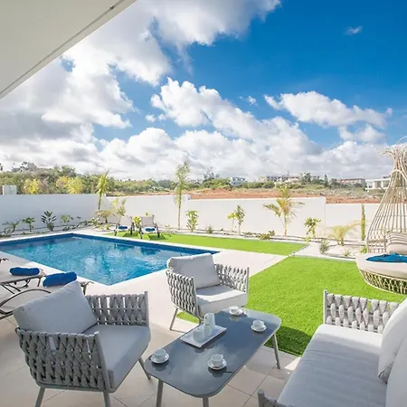 The Complete Guide To Renting Your Exclusive Holiday In With Private Pool And Close To The Beach 1561 Protaras