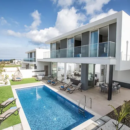 Villa The Complete Guide To Renting Your Exclusive Holiday In With Private Pool And Close To The Beach 1561