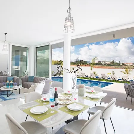 The Complete Guide To Renting Your Exclusive Holiday In With Private Pool And Close To The Beach 1561 *